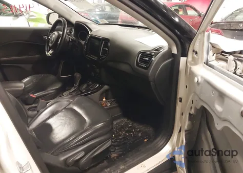 2018 Jeep Compass Limited 4X4 from USA, damaged, VIN 3C4NJDCB2JT205363